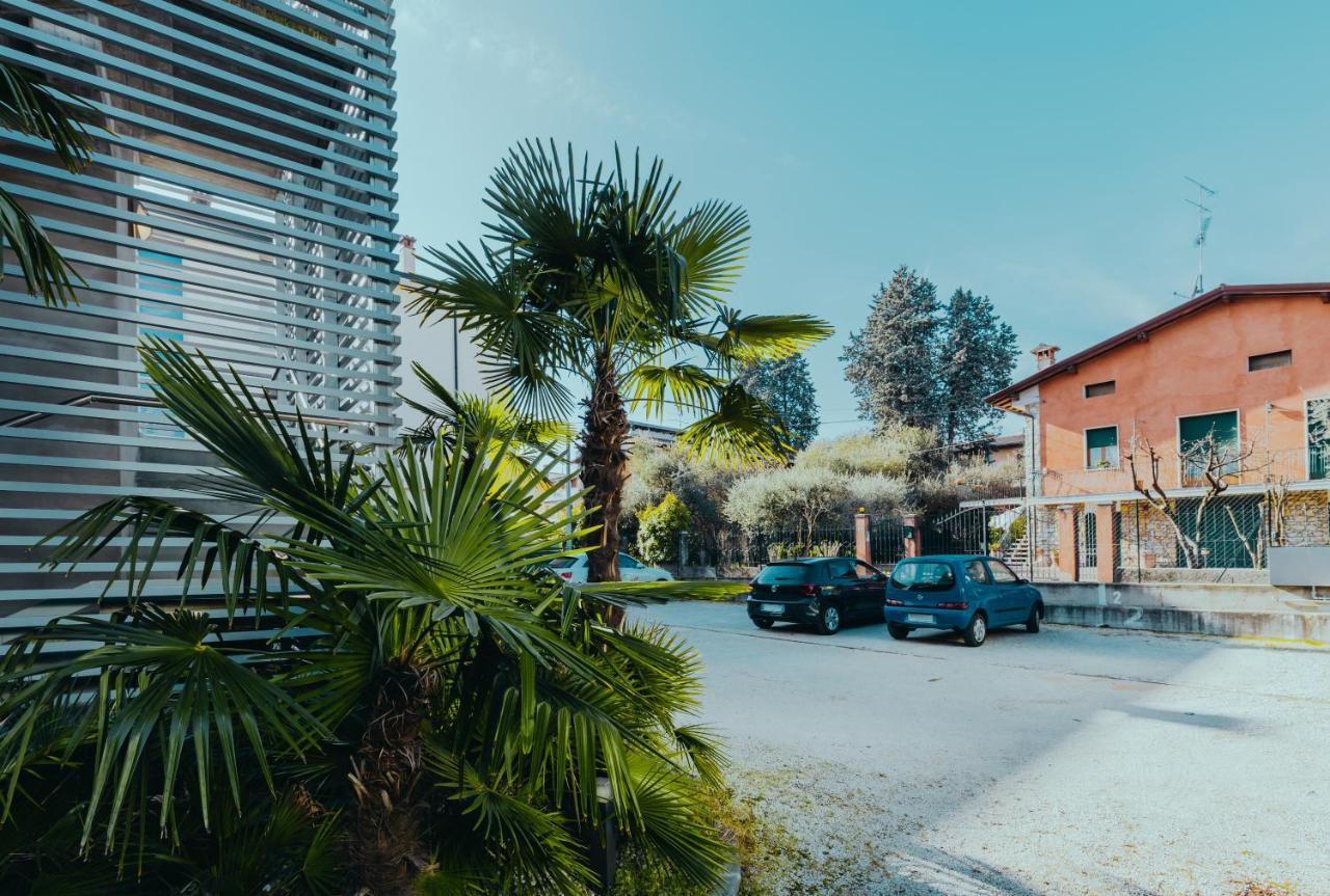 The Attico Lägenhet Padenghe sul Garda Exteriör bild