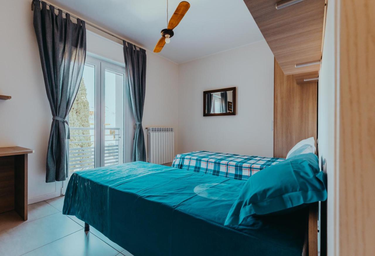 The Attico Lägenhet Padenghe sul Garda Exteriör bild
